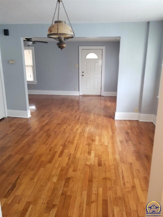 1237 SW High Ave, Topeka, KS 66604 - photo 3
