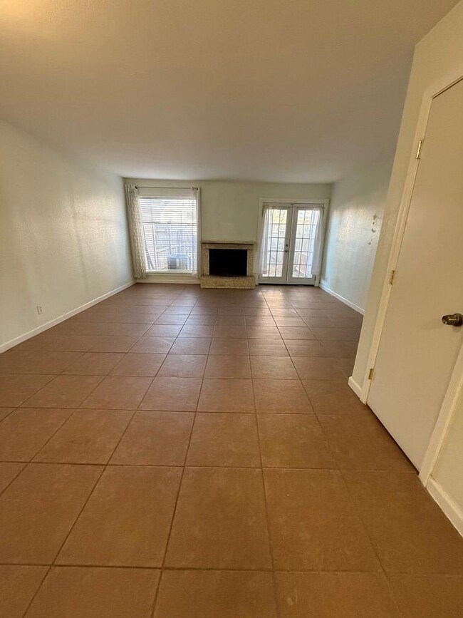 4700 Boulder Dr unit 103, Midland, TX 79707 - photo 6