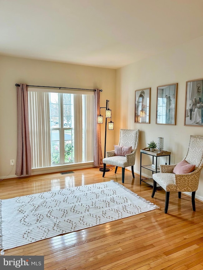 9353 Cougar Ct, Manassas Park, VA 20111 - photo 3