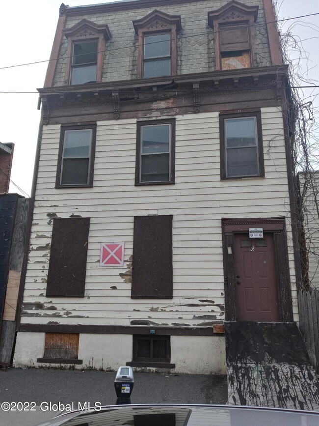 66 Robin St, Albany, NY 12206 - photo 2