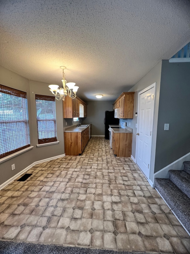 3792 Tamera Ln, Clarksville, TN 37042 - photo 3