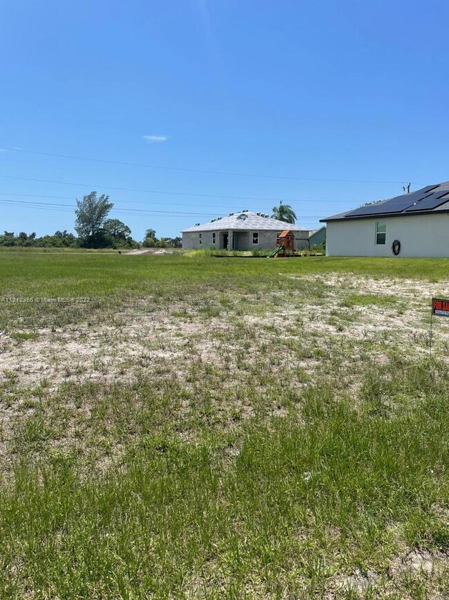 2800 NE 4th Place, Cape Coral, FL 33909 - photo 2