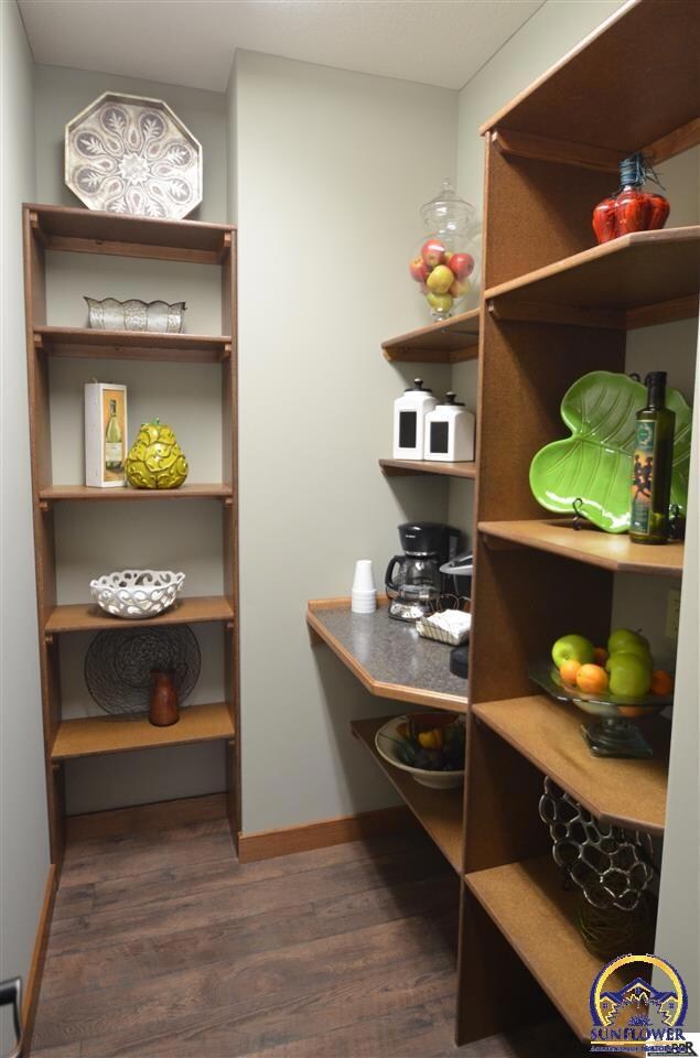 5311 SW Timber Ridge Ln, Topeka, KS 66610 - photo 4