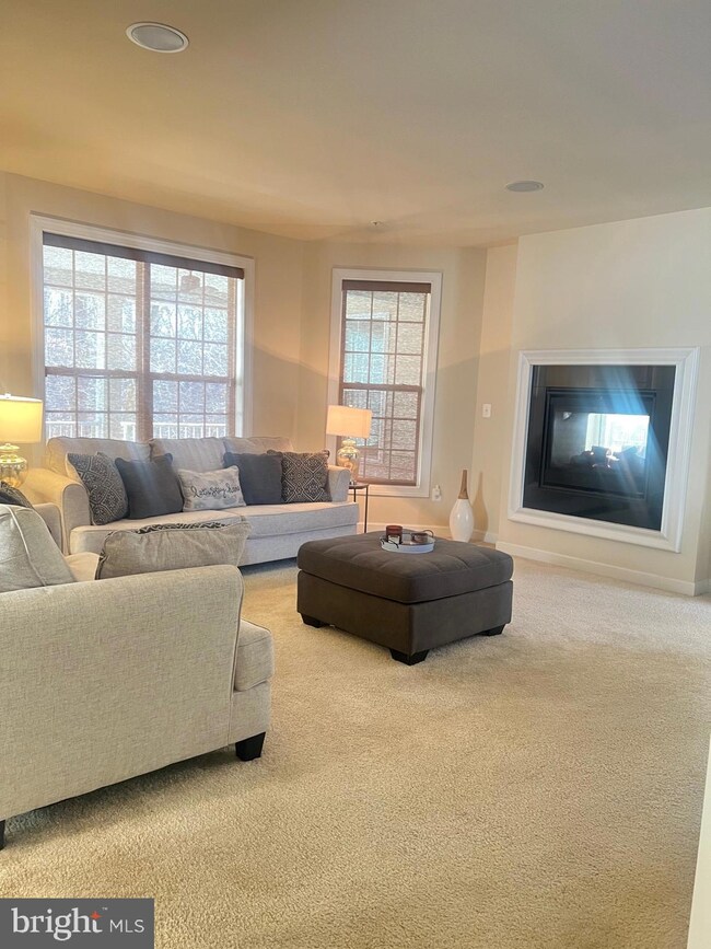 15403 Sir Edwards Dr, Upper Marlboro, MD 20772 - photo 7