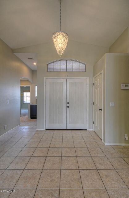 Spacious Foyer Greeting