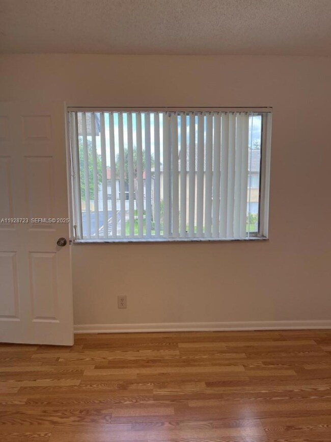 11584 NW 44th St unit 11584, Coral Springs, FL 33065 - photo 5