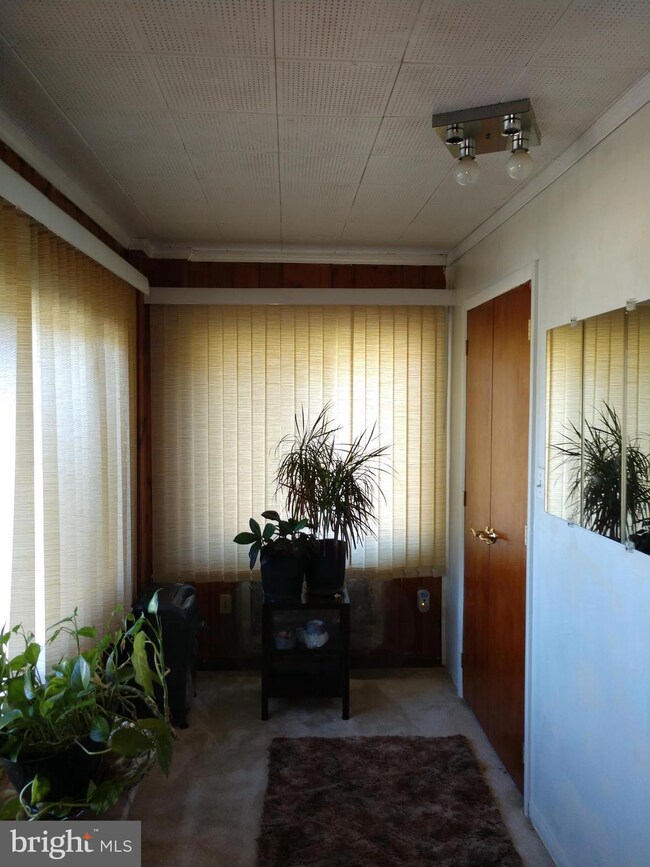 2713 Fairlawn St, Temple Hills, MD 20748 - photo 4