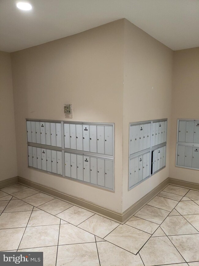 1001 Chillum Rd unit 219, Hyattsville, MD 20782 - photo 6