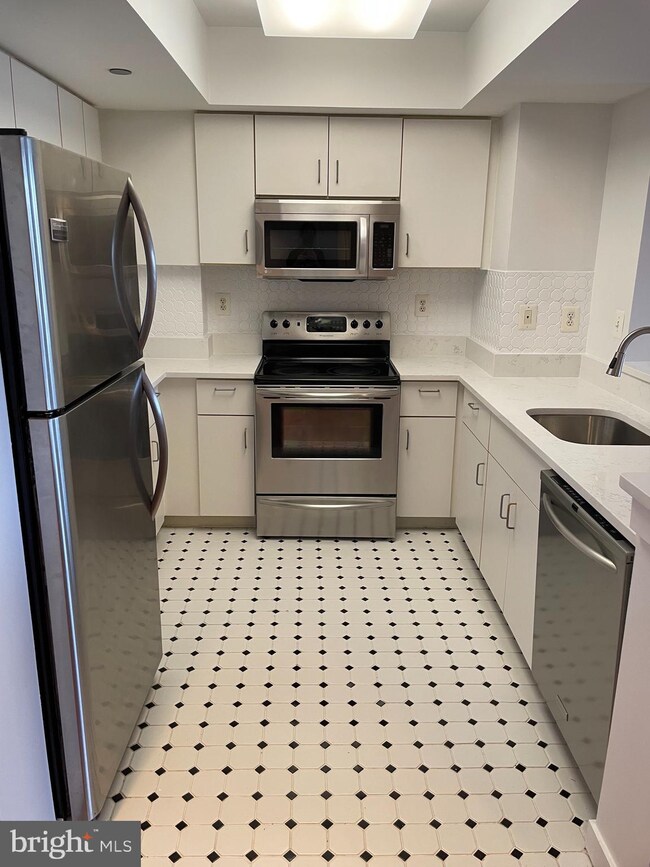 1275 25th St NW unit 804, Washington, DC 20037 - photo 3