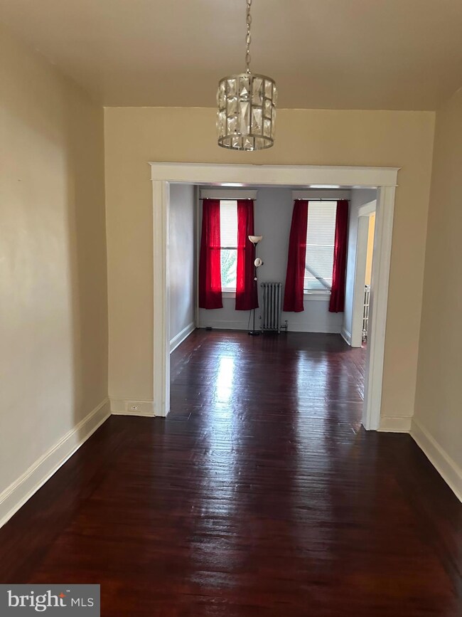 9 N Wickham Rd, Baltimore, MD 21229 - photo 7