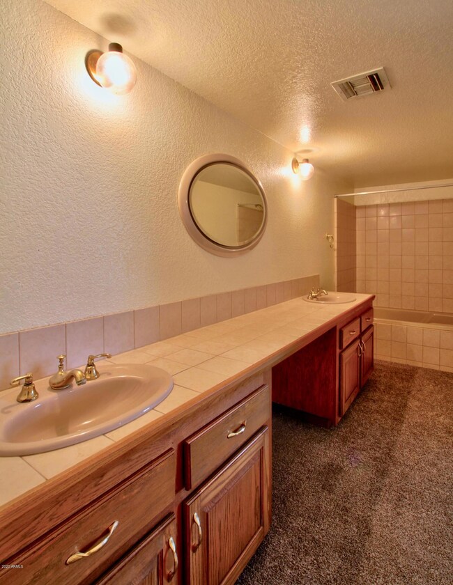 111 2nd Master Suite Bath