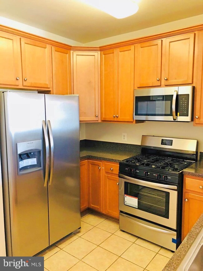 3810 Lightfoot St unit 209, Chantilly, VA 20151 - photo 4