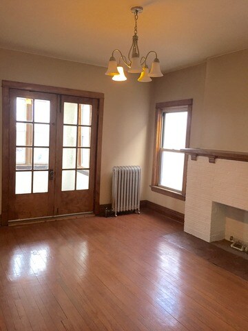 6134 N Mozart St, Chicago, IL 60659 - photo 2