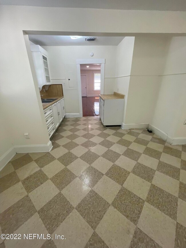 1478 Hamilton St, Jacksonville, FL 32205 - photo 5