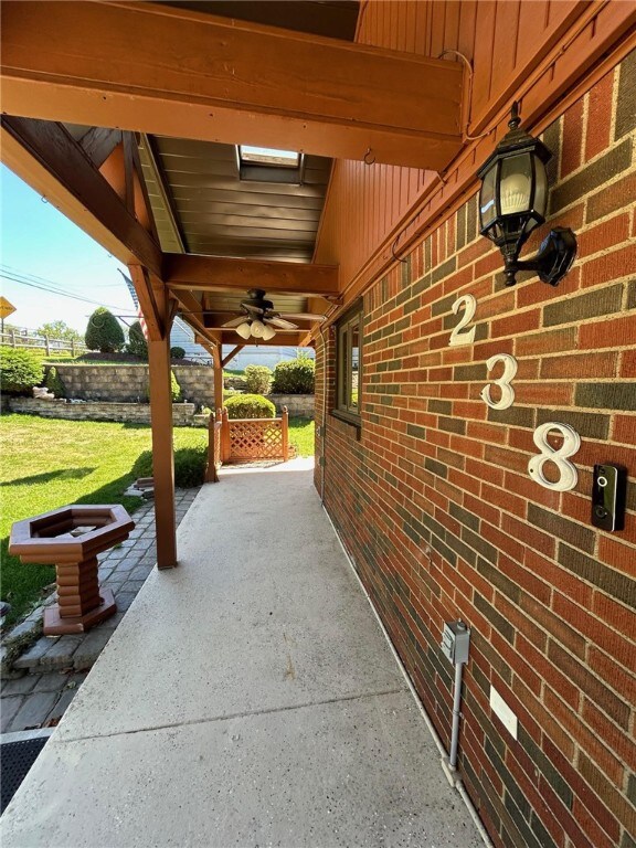 238 Waterman Rd, Clairton, PA 15025 - photo 4