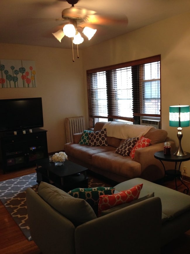 535 W Brompton Ave unit 2S, Chicago, IL 60657 - photo 2