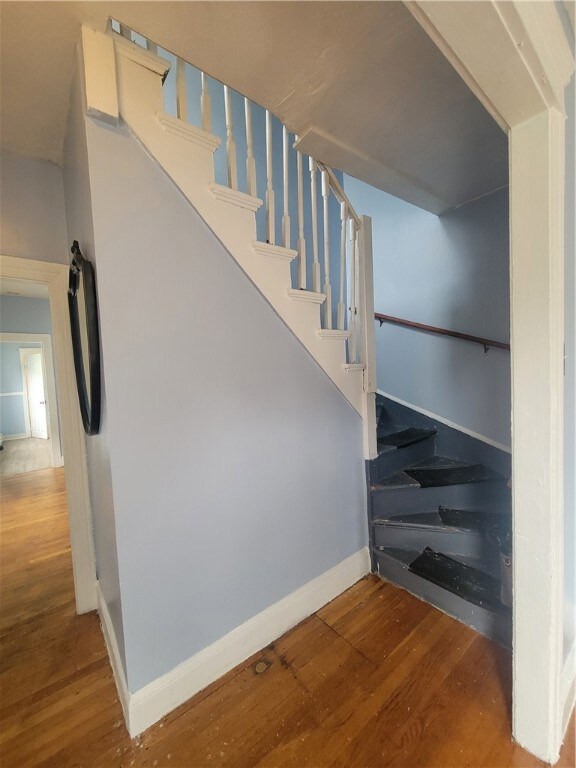 19 Rounds Ave, Providence, RI 02907 - photo 4