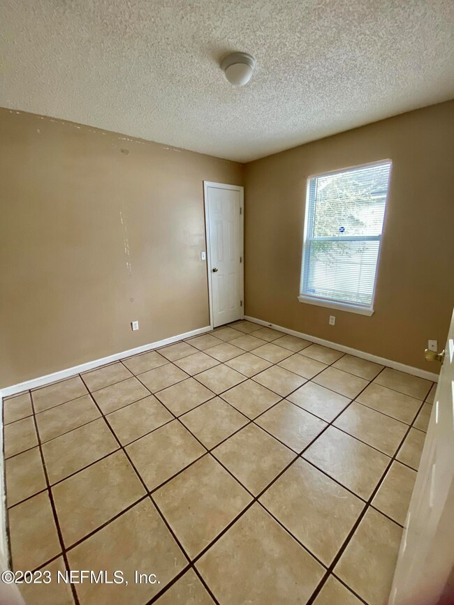 5058 Somerton Ct, Jacksonville, FL 32210 - photo 7