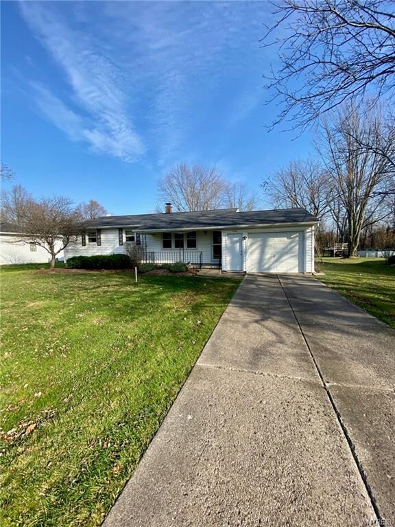 7181 Graydon Dr, North Tonawanda, NY 14120 - photo 2