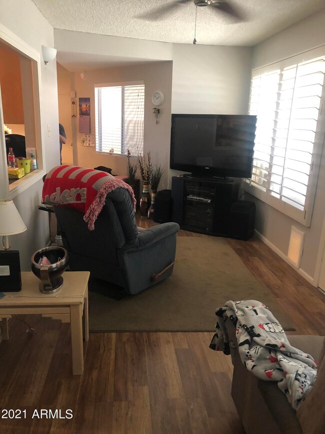 13805 N Newcastle Dr, Sun City, AZ 85351 - photo 2