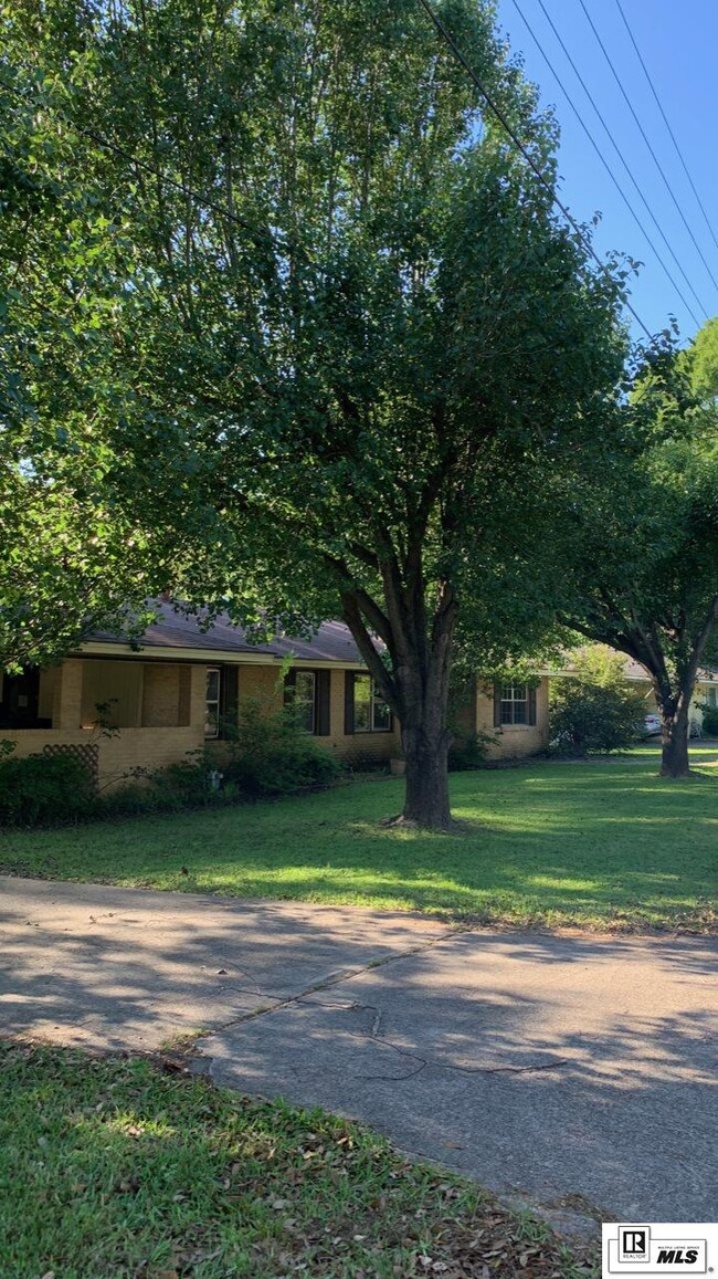 10571 Stephenson Dr, Bastrop, LA 71220 - photo 2