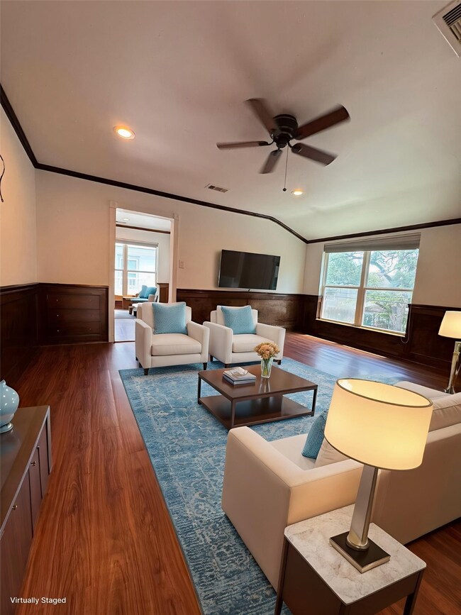 1101 E 7th St unit 4, Houston, TX 77009 - photo 3