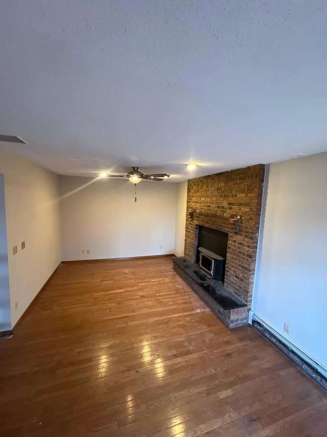 939 Lois Ln, Circle Pines, MN 55014 - photo 4