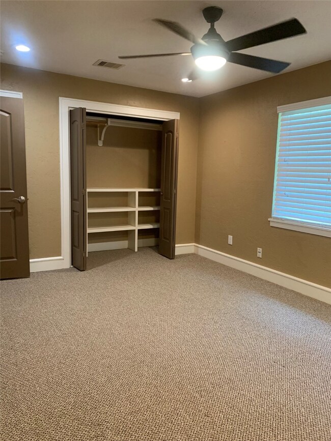 845 Holly Ridge Dr, Houston, TX 77024 - photo 5