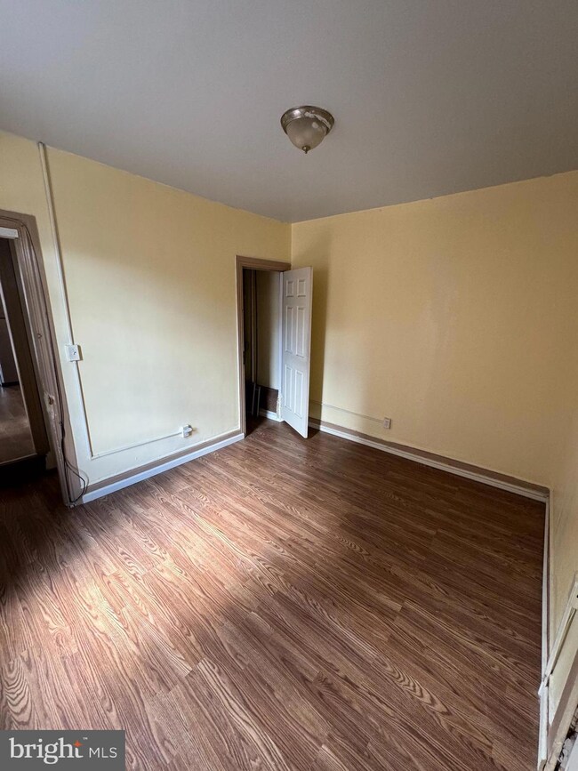 357 N 10th St, Reading, PA 19604 - photo 7