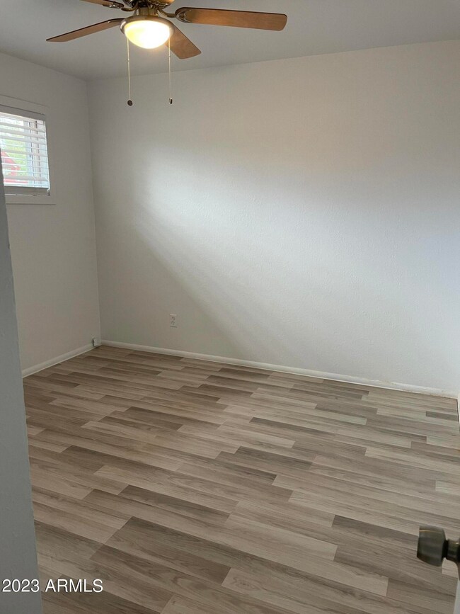 2242 N 29th Place unit 1, Phoenix, AZ 85008 - photo 4