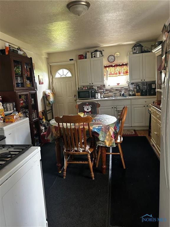 1031 Whittier St, Toledo, OH 43609 - photo 3