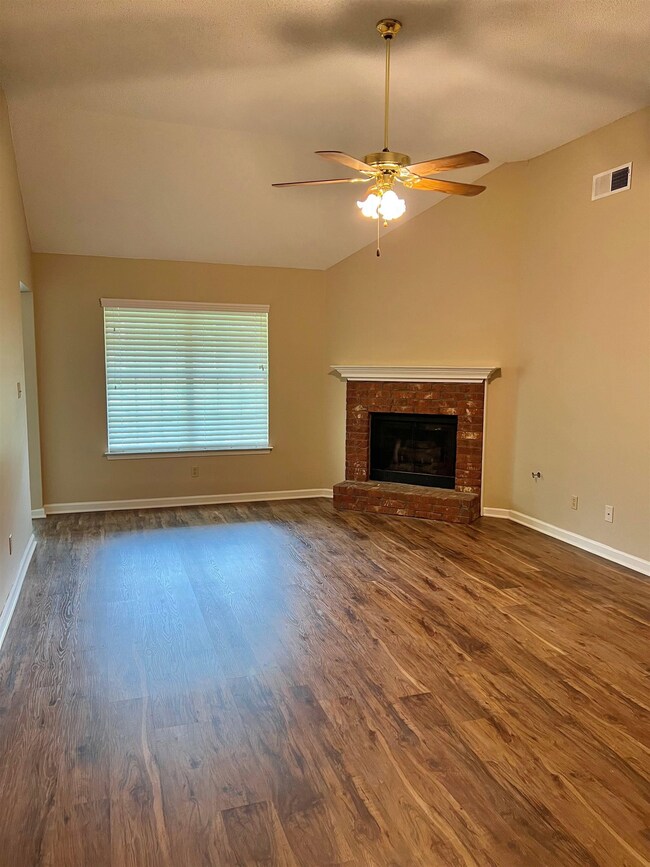 6911 Show Boat Ln, Cordova, TN 38018 - photo 7