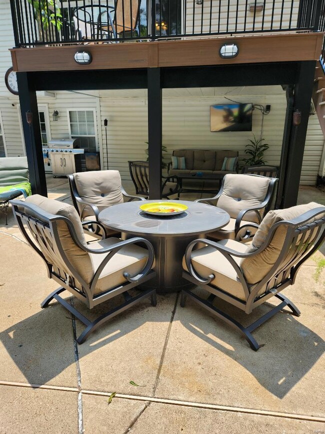 Tons of outdoor living space