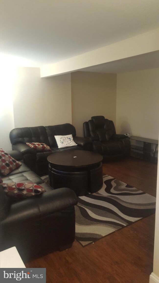 12325 Bonfire Dr, Reisterstown, MD 21136 - photo 3