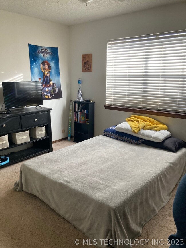 1422 S Stoneridge Manor, Ardmore, OK 73401 - photo 6