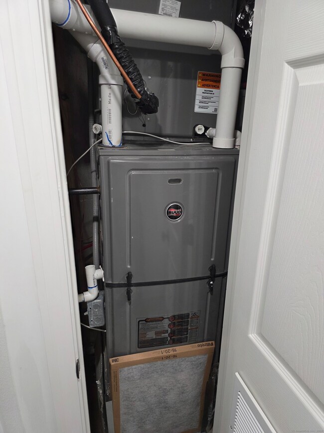 56 Stone St, Stamford, CT 06902 - photo 4