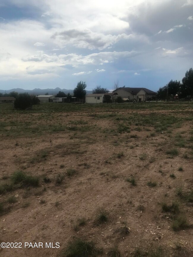 25750 N Lily Dr, Paulden, AZ 86334 - photo 6