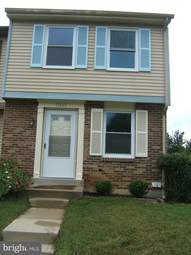 19462 Zinnia Cir, Germantown, MD 20876 - photo 2