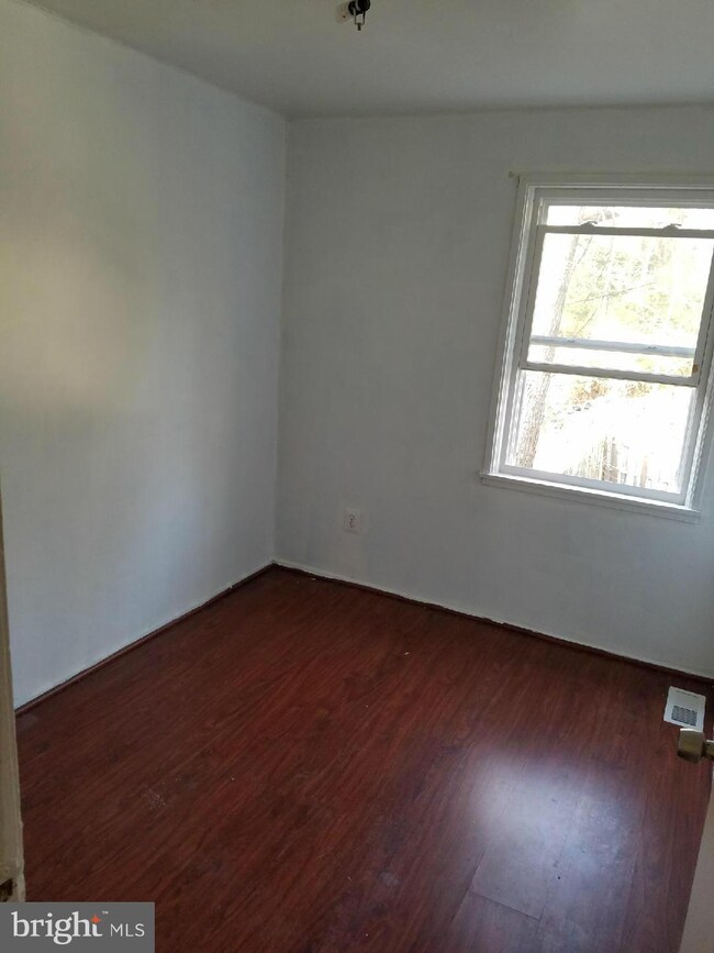 2429 Harriet Ave, Baltimore, MD 21230 - photo 2