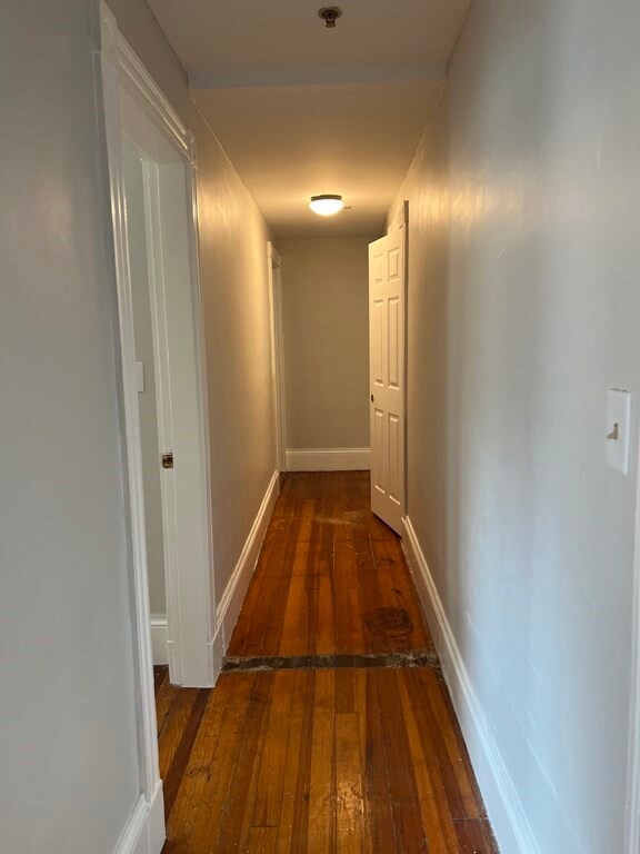 56 Cottage St unit 2R, Lynn, MA 01905 - photo 4