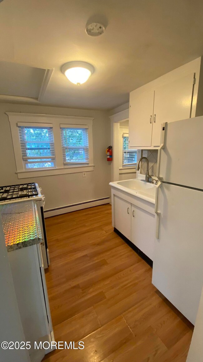 309 Hume St unit B, Allenhurst, NJ 07711 - photo 3