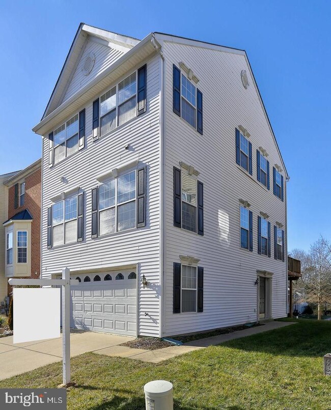 8731 Silent Ct, Odenton, MD 21113 - photo 2