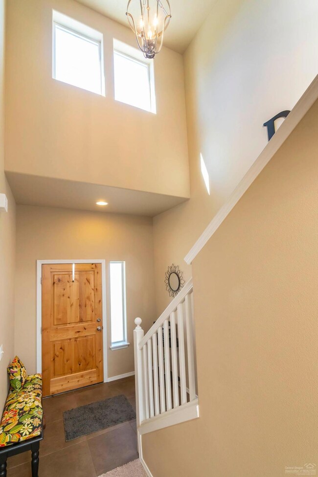 20574 Goldenrod Ln, Bend, OR 97702 - photo 3