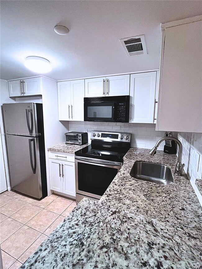 Isola Brickell Key unit 1405, Miami, FL 33131 - photo 7