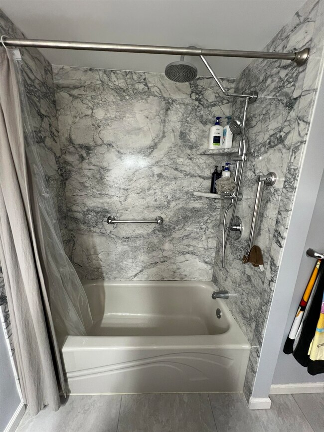 1 Lewis St, Nashua, NH 03060 - photo 5