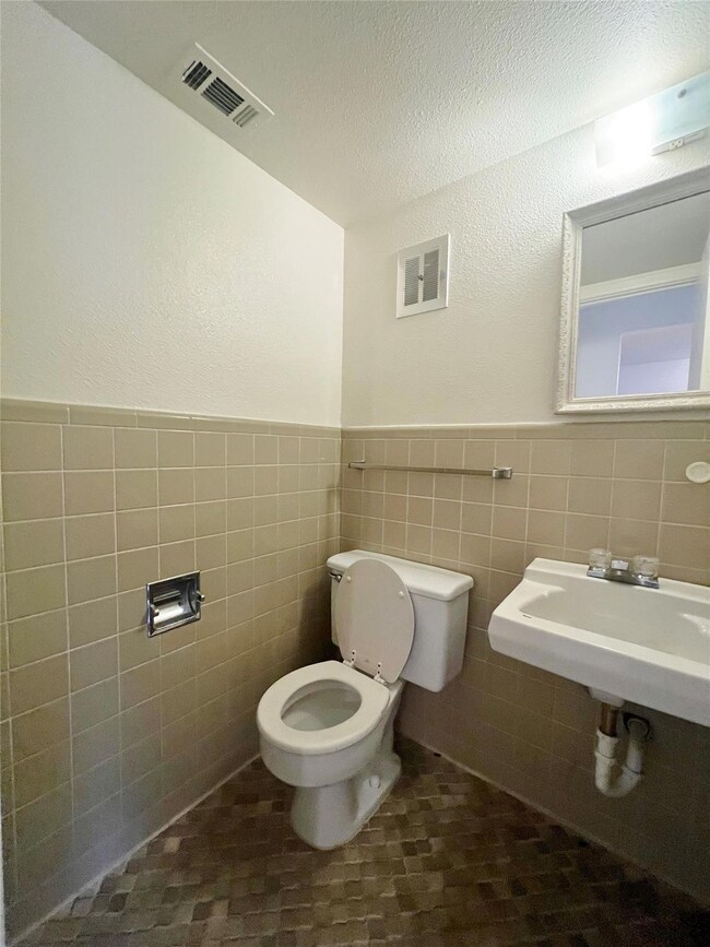 202 Jackson St unit 8, Weatherford, TX 76086 - photo 5