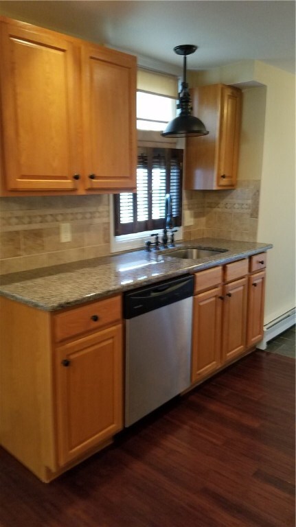 8 Angell St, West Warwick, RI 02893 - photo 7