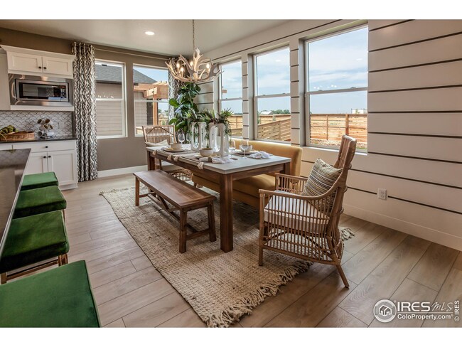 EXAMPLE PHOTO: DINING ROOM