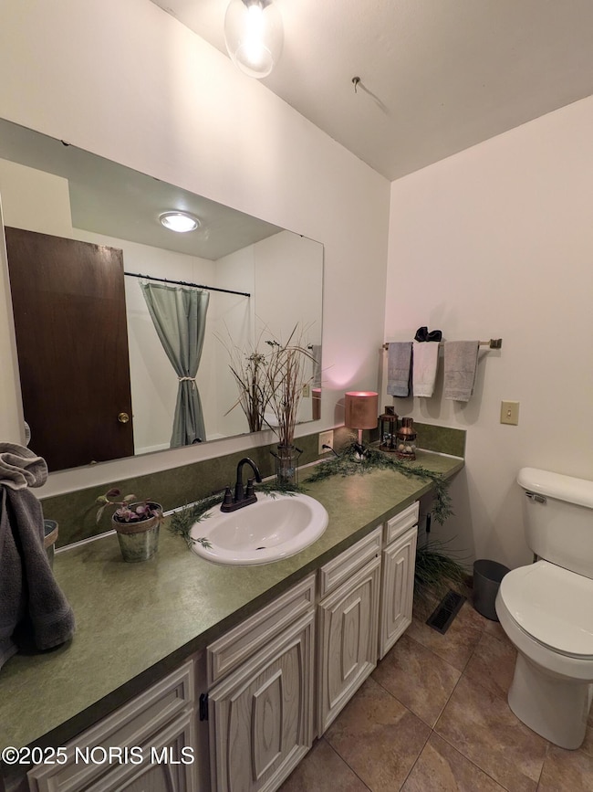 832 E Graceway Dr, Napoleon, OH 43545 - photo 6