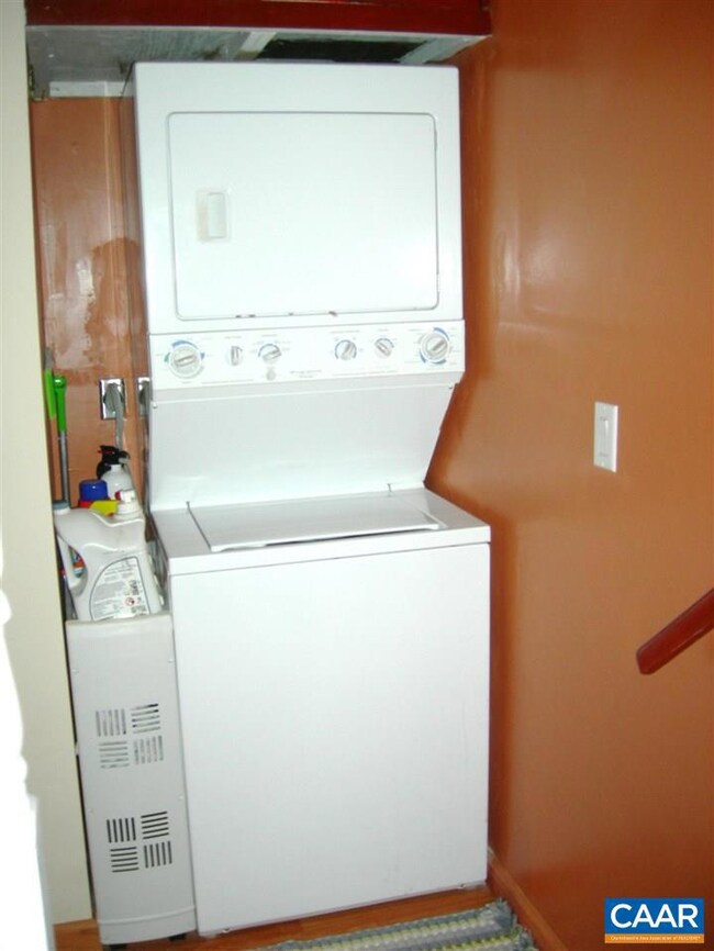 1305 Wertland St unit B4, Charlottesville, VA 22903 - photo 7